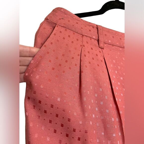 Chico’s Size 1 (U.S. 8) Jacquard Pleated Cuff Ankle Pants • Zipper & Button FLAW - Picture 3 of 15